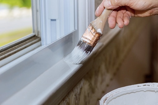How much does a commercial or domestic painter cost per day